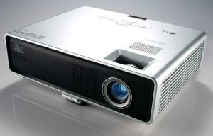 Projektor LG DX130 1