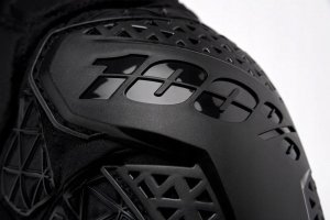 100% Ochraniacze na kolana 100% SURPASS Knee Guard grey heather black roz. L (NEW) 2