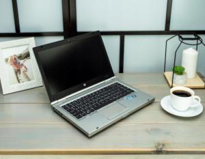 Laptop HP EliteBook 8470p Intel Core i5 8GB 240GB SSD DVD Windows 10 Pro 14" 3