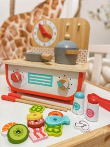 Grill elektryczny Tooky Toy TOOKY TOY Drewniana Kuchnia z Grillem dla Dzieci 2 w 1 + Akcesoria Kuchenne 8