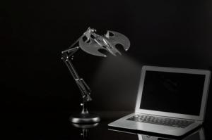 Paladone PP BATMAN BATWING POSABLE DESK LIGHT V2 3