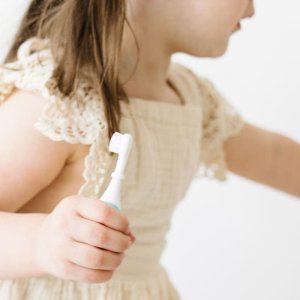 Marcus & Marcus Marcus & Marcus - 3 etapowe szczoteczki do nauki higieny jamy ustnej 2 PACK Palm Grasp Mint 2