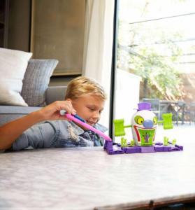 Mattel Hot Wheels duży zestaw Joker z figurką i pojazdami 10