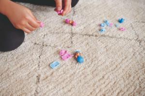 Simba Lalka Steffi w ciąży bobas niespodzianka czerwono-fioletowa sukienka 8