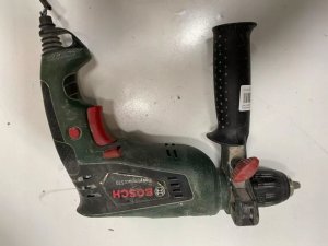 Wiertarka Bosch Bosch wiertatka udarowa EasyImpact 570 w walizce, uchwyt kluczykowy 2