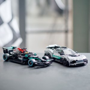 LEGO Speed Champions Mercedes-AMG F1 W12 E Performance i Mercedes-AMG ONE (76909) 5