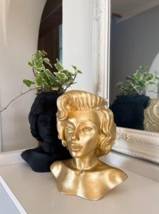 Sontelia Doniczka Marilyn Monroe w kolorze złotym 2