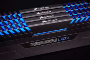 Pamięć Corsair Vengeance LED, DDR4, 32 GB, 3200MHz, CL16 (CMU32GX4M2C3200C16B) 11