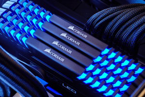 Pamięć Corsair Vengeance LED, DDR4, 32 GB, 3200MHz, CL16 (CMU32GX4M2C3200C16B) 10