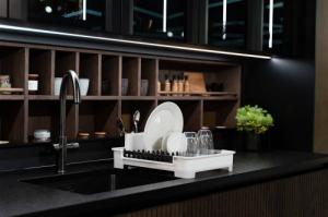 Vialli Design Ociekacz na naczynia SOHO biały 8463 7