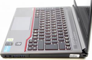 Laptop Fujitsu Lifebook E734 i3-4210M 8GB 128GB SSD 1366x768 Windows 10 Pro 9