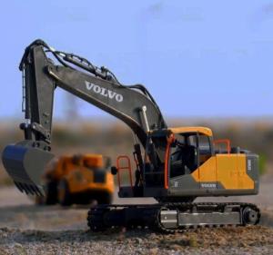 Koparka zdalnie sterowana 3w1 Doublee RC VOLVO 8