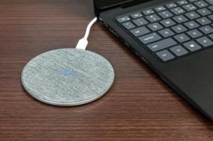 Ładowarka Montis Qi Fast Charging Pad Indukcyjna 1.1 A (MT007) 7