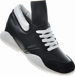 Pantofelek24 Czarne sneakersy na niskim koturnie /B2-3 9721 S190/ 36 9