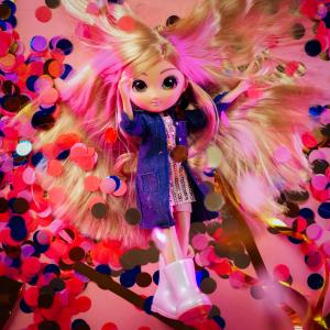 Giochi GIOCHI PREZIOSI LALKA UNIQUE EYES AMY (POJEDYNCZA) 3