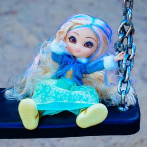 Giochi GIOCHI PREZIOSI LALKA UNIQUE EYES TOTAL LOOK REBECCA 10