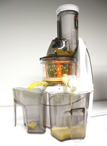 Wyciskarka wolnoobrotowa Caso SJW400 3