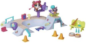 Figurka Hasbro Mini Zestawy Littlest Pet Shop, Skate park (B5565/B6959) 4