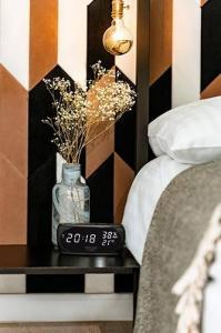 Adler Zegar - Budzik z pomiarem temperatury i wilgotności 6