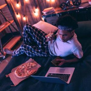 Spigen Spigen Rugged Armor etui futerał Sony Xperia 10 IV czarny (20902-0) 10