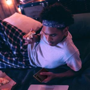 Telefon komórkowy Spigen Spigen Rugged Armor etui na telefon Google Pixel 6A czarny 10