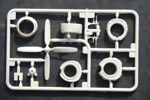 Revell F4U-4 Corsair (63955) 7