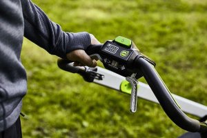 Kosiarka akumulatorowa Greenworks 60V silnik bezszczotkowy, 51 cm  zestaw, ładowarka + 1 akumulator 4Ah (GD60LM51SPK4) 7