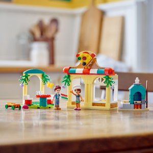 LEGO Friends Pizzeria w Heartlake (41705) 9