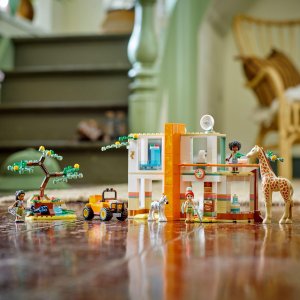 LEGO Friends Mia ratowniczka dzikich zwierząt (41717) 14