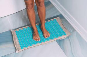 4yourhealth 4YH Mata do akupresury z kolcami + poduszka EKO beżowo-biała 68cm x 36cm 9