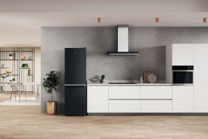 Lodówka Whirlpool W7X 82I K 4