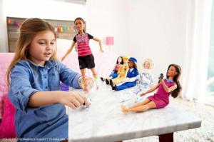 Lalka Barbie Barbie Zestaw 3 Lalki Barbie Trenerka piłki nożnej z bramką i akcesoriami 9