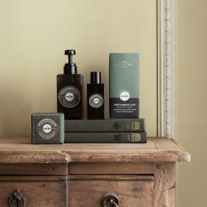 Castelbel Żel do rąk i ciała Gentlemens Club Oud 450ml 3