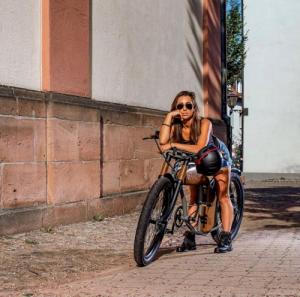 Livall Neo Smart Kask Miejski Bluetooth LED/SOS, Różowy, r. L (BH51M) 7