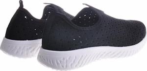 Pantofelek24 Czarne wsuwane obuwie sportowe /C1-3 11919 T192/ 38 7