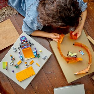 LEGO City Kaskaderska pętla i szympans demolka (60338) 3