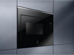 Kuchenka mikrofalowa Electrolux KMFD264TEX 6
