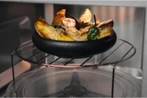 Kuchenka mikrofalowa Electrolux KMFD264TEX 7