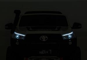 Lean Cars Auto na Akumulator Toyota Hilux Biały 3