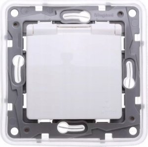 Legrand Gniazdo hermetyczne Legrand Niloe / Niloe Selection 764561 podtynkowe pojedyncze z uziemienim bez przesłon białe 2