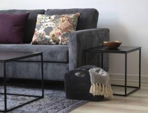 House Nordic House Nordic Stolik boczny Avery, czarny 1
