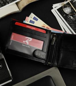 Ronaldo Poziomy portfel męski z bezpieczną sekcją na karty  Ronaldo NoSize 7