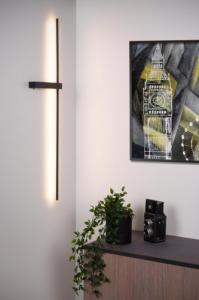 Kinkiet Lucide Nowoczesna lampa ścienna Segin listwa LED 10W 2700K metal czarna 3