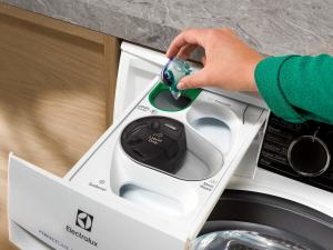 Pralka Electrolux EW8F249PSPC 6