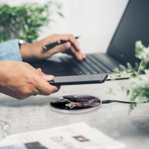 Ładowarka Babaco Baby Yoda 019 Indukcyjna 2 A (SWCHWBYODA006) 9