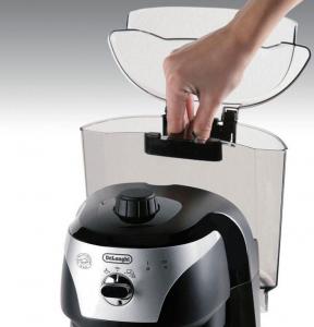Ekspres ciśnieniowy DeLonghi Standard EC 221.B 4