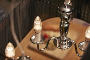 Philips LED Świeczka (przyciemniana) 2