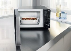 Kuchenka mikrofalowa Whirlpool MWF 421 SL 2