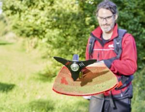 Solo by AL-KO Wielofunkcyjne urządzenie spalinowe Solo by AL-KO 130 MT: kosa spalinowa + nożyce do żywopłotu + okrzesywarka do gałęzi + przedłużka + tarcza 3T + nóż mulczujący + szelki 16