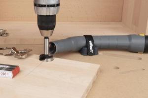 Wolfcraft Uchwyt do montażu rury odkurzacza na blatach stołów Master, Wolfcraft 4